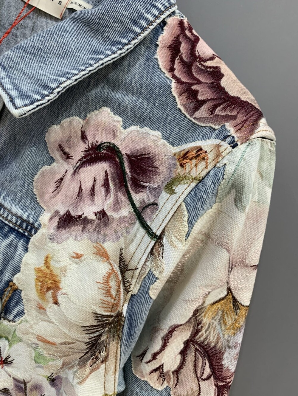 Alice + Olivia CHLOE EMBROIDERED DENIM JACKET - Picture 10 of 14
